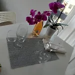 شقة на брега на морето - сарафово *