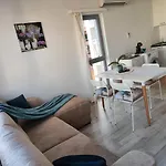 Apartment на брега на морето - сарафово *