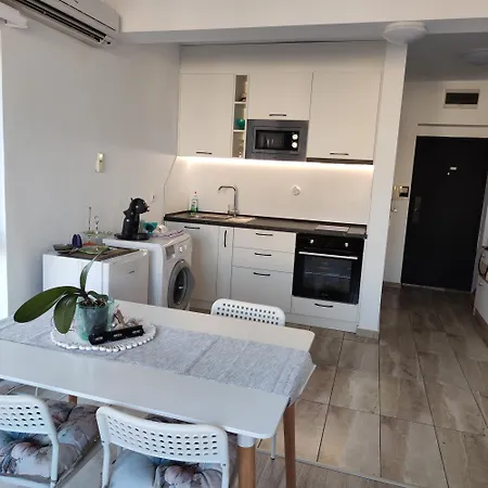 Apartment на брега на морето - сарафово *