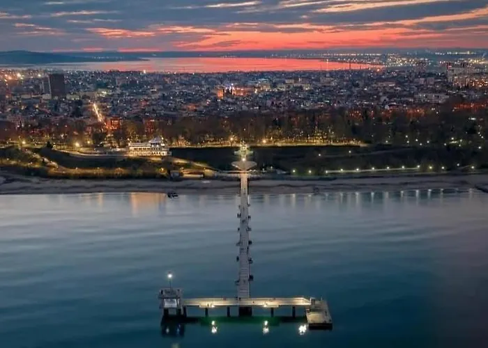 Apartment на брега на морето - сарафово *