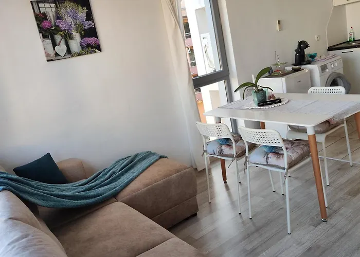 Apartment на брега на морето - сарафово *